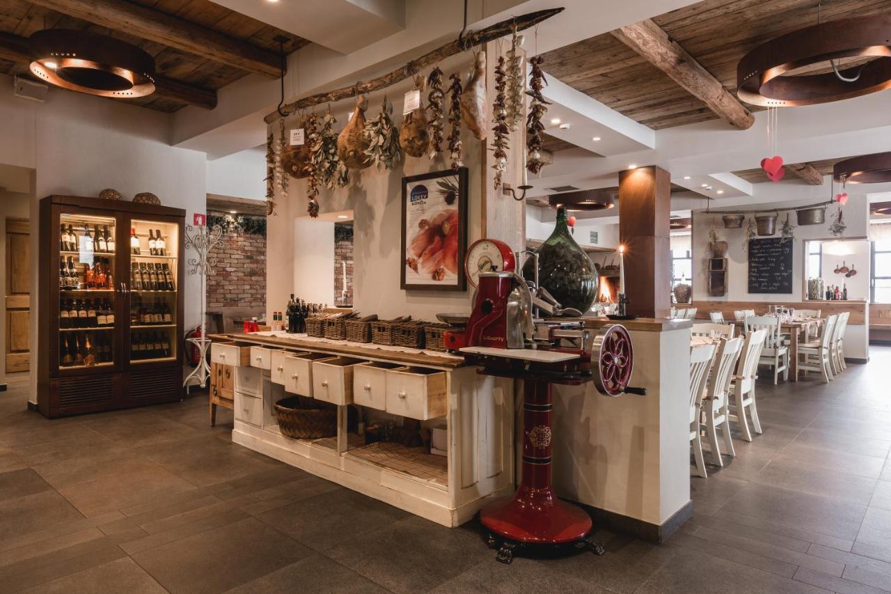 Hotel Grof Vransko 外观 照片